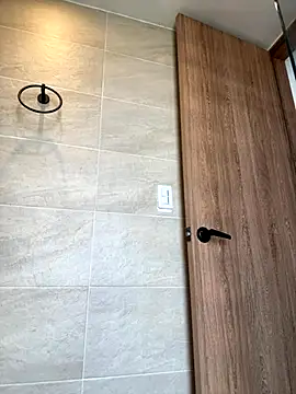 Nikii   online show from 7, 11, 2025