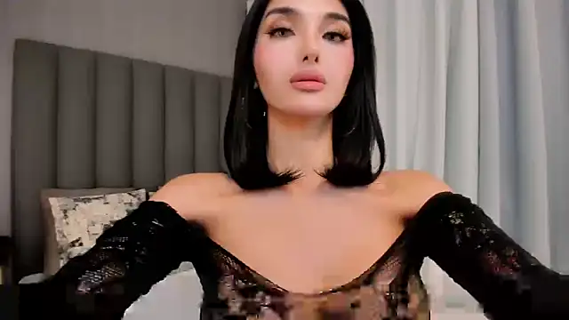 EmeraldGreyson online show from 4, 2, 2026