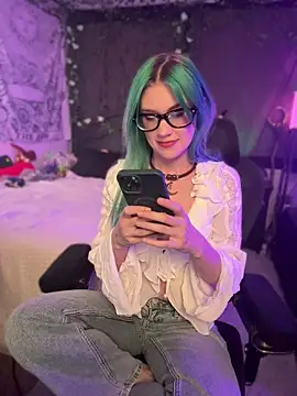 Snapshot of littlelune chatting on 26, 7, 2026 littlelune online show from 26, 7, 2026