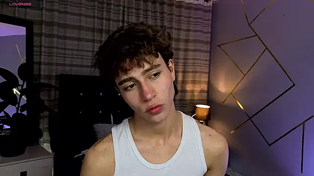 Snapshot of Christopher_77 chatting on 10, 10, 2025 Christopher 77 online show from 10, 10, 2025