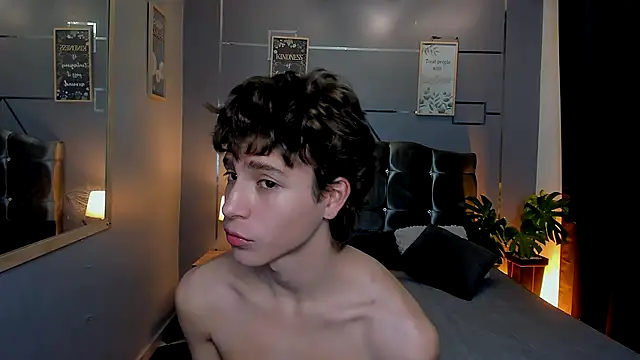 Snapshot of Christopher_77 chatting on 17, 10, 2025 Christopher 77 online show from 17, 10, 2025