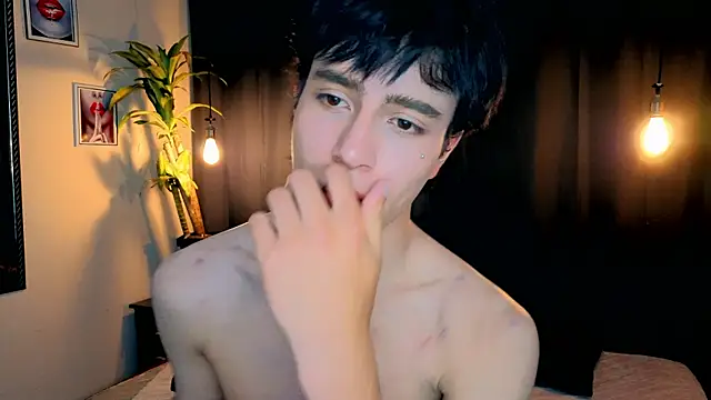 Snapshot of Christopher_77 chatting on 6, 11, 2025 Christopher 77 online show from 6, 11, 2025