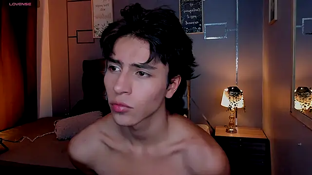 Snapshot of Christopher_77 chatting on 25, 11, 2025 Christopher 77 online show from 25, 11, 2025