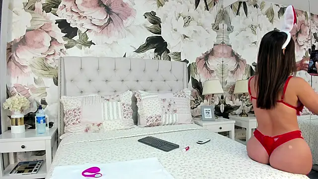 MaddyMay  online show from 17, 11, 2025