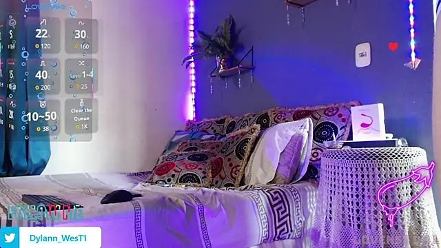 Snapshot of Dylann_west chatting on 18, 9, 2025 Dylann west online show from 18, 9, 2025