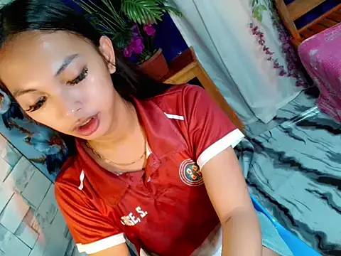 Snapshot of Simi_Ipit chatting on 15, 6, 2026 Simi Ipit online show from 15, 6, 2026
