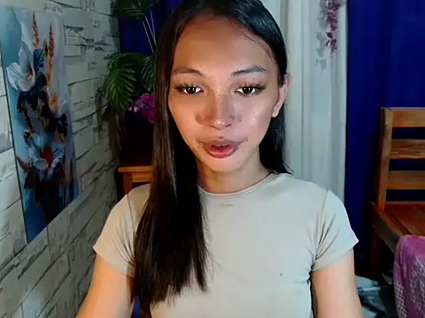 Snapshot of Simi_Ipit chatting on 5, 7, 2026 Simi Ipit online show from 5, 7, 2026