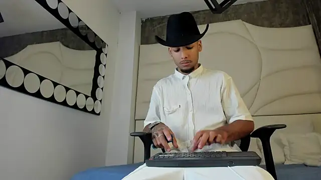 Thiagoferreti online show from 9, 9, 2025