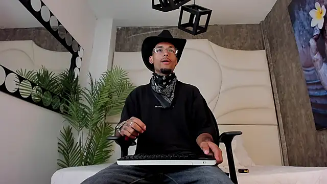 Thiagoferreti online show from 9, 10, 2025