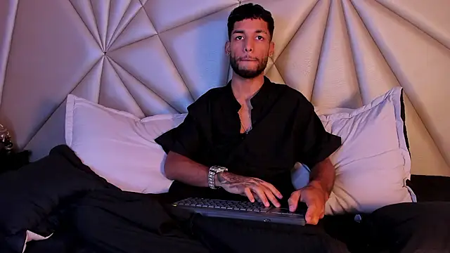 Thiagoferreti online show from 19, 3, 2026