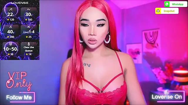 TriciaCumLoader online show from 11, 2, 2026