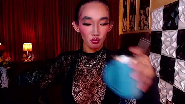 lhexiecollins online show from 8, 4, 2026