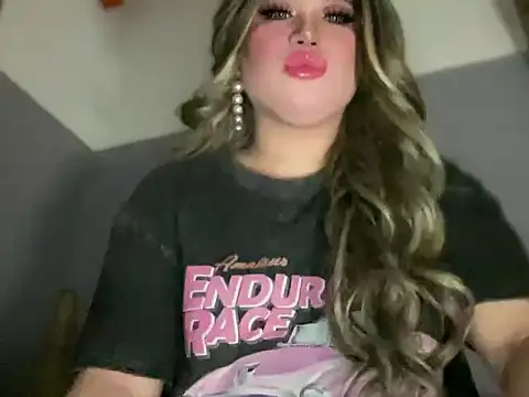 Snapshot of Naughtyrosecum chatting on 13, 9, 2025 Naughtyrosecum online show from 13, 9, 2025