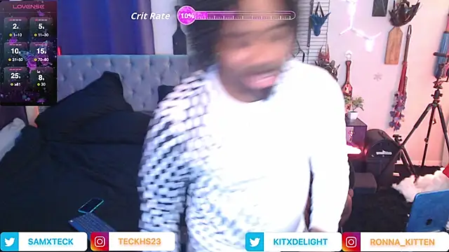 Snapshot of SamXTeck chatting on 23, 12, 2025 SamXTeck online show from 23, 12, 2025