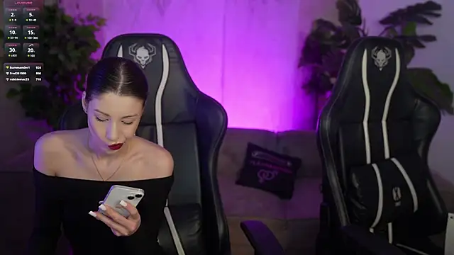 Snapshot of Selena_Glow chatting on 20, 2, 2026 Selena Glow online show from 20, 2, 2026