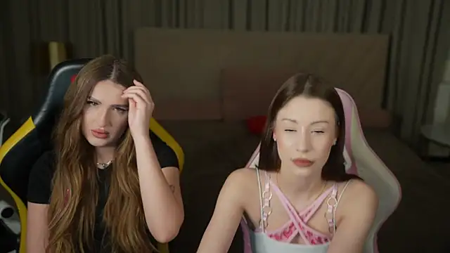 Selena Glow online show from 20, 4, 2026