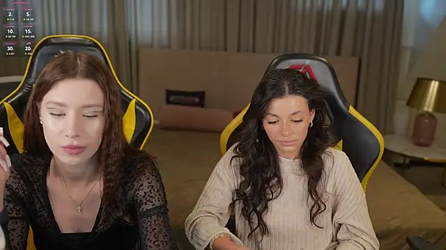Snapshot of Selena_Glow chatting on 8, 7, 2026 Selena Glow online show from 8, 7, 2026