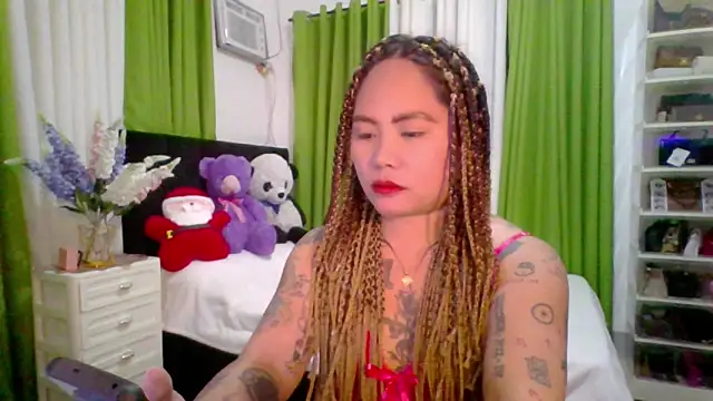 Snapshot of EstellaStarXxx chatting on 11, 11, 2025 EstellaStarXxx online show from 11, 11, 2025