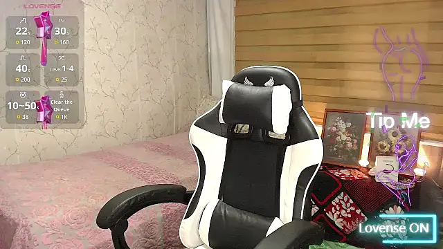 TssluttyNikka online show from 19, 11, 2025