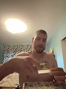 Snapshot of spud1204 chatting on 17, 9, 2025 spud1204 online show from 17, 9, 2025