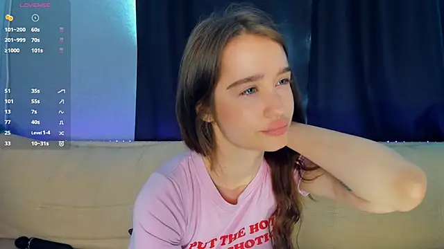 lovelyalivia online show from 22, 4, 2026