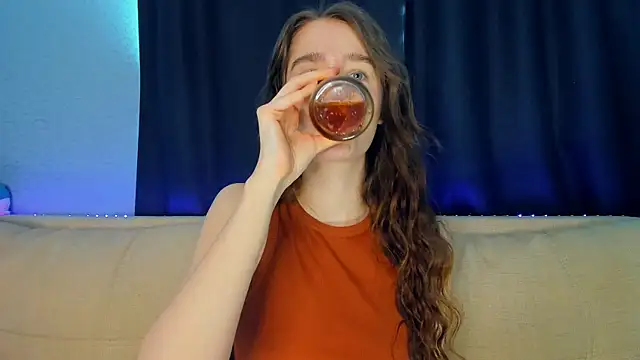 lovelyalivia online show from 5, 5, 2026