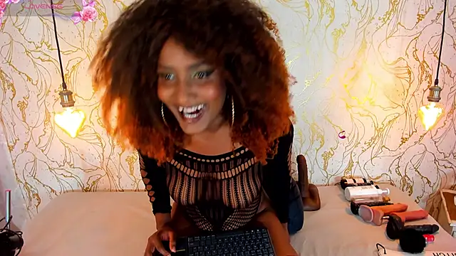 NAOMY COOPER online show from 8, 10, 2025