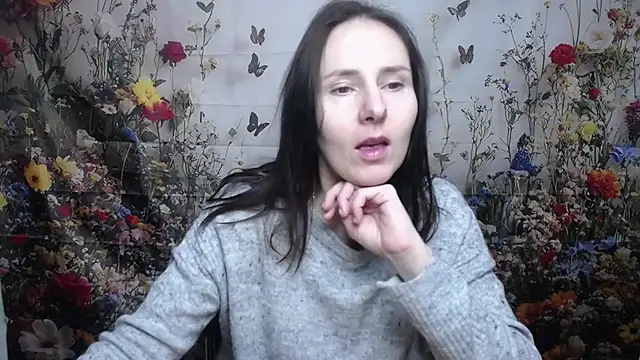 KarinaSwann online show from 8, 10, 2025