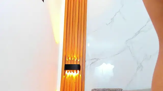 Snapshot of IsabellaMonet chatting on 24, 11, 2025 IsabellaMonet online show from 24, 11, 2025