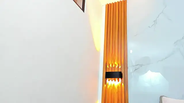 Snapshot of IsabellaMonet chatting on 15, 12, 2025 IsabellaMonet online show from 15, 12, 2025