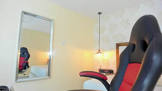 Snapshot of IRISCLARK1 chatting on 16, 7, 2026 IRISCLARK1 online show from 16, 7, 2026