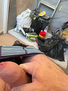 Snapshot of leroy9501 chatting on 16, 1, 2026 leroy9501 online show from 16, 1, 2026