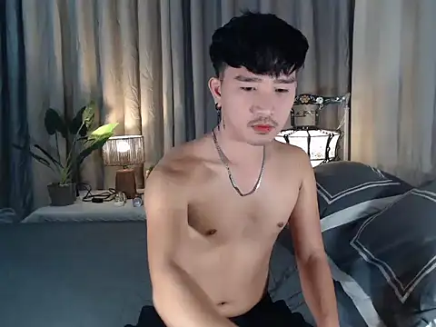 Snapshot of cute_richard24 chatting on 15, 11, 2025 cute richard24 online show from 15, 11, 2025