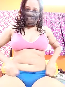 Snapshot of Hotpuja25 chatting on 13, 4, 2026 Hotpuja25 online show from 13, 4, 2026