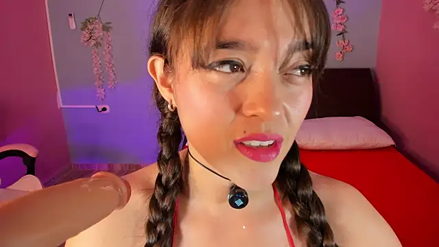 Luciemaurerr online show from 1, 12, 2025