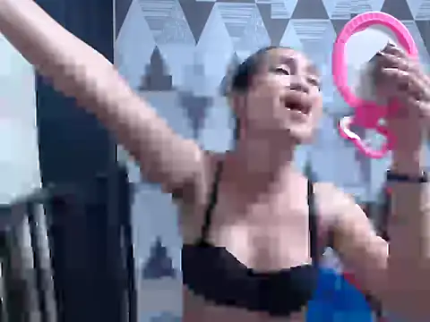 Wiynwyn Delamerced1989 online show from 19, 2, 2026