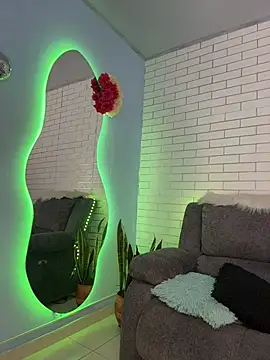 Snapshot of Im_Fernanda chatting on 28, 10, 2025 Im Fernanda online show from 28, 10, 2025