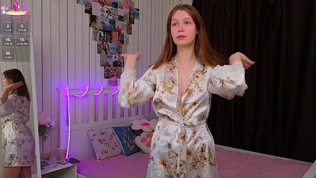 BeatrixCarIeton online show from 29, 10, 2025