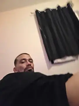 Snapshot of Cnutt310 chatting on 11, 1, 2026 Cnutt310 online show from 11, 1, 2026