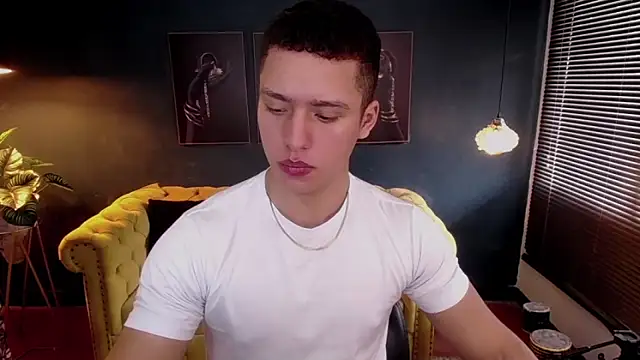 Snapshot of deivid_parker chatting on 10, 10, 2025 deivid parker online show from 10, 10, 2025