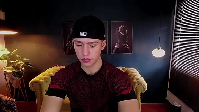 Snapshot of deivid_parker chatting on 17, 11, 2025 deivid parker online show from 17, 11, 2025