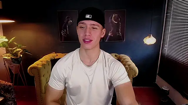 Snapshot of deivid_parker chatting on 19, 11, 2025 deivid parker online show from 19, 11, 2025