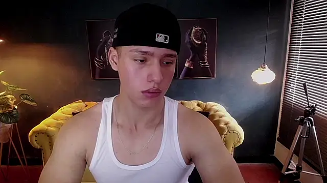 Snapshot of deivid_parker chatting on 1, 12, 2025 deivid parker online show from 1, 12, 2025