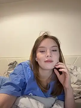 Snapshot of feral__berrys chatting on 17, 11, 2025 feral berrys online show from 17, 11, 2025