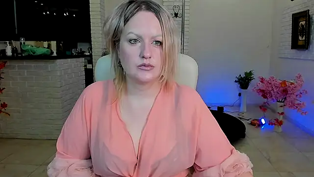 MariemLui online show from 27, 11, 2025