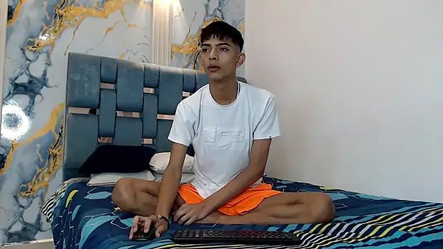 PRETTY SEX1 online show from 20, 12, 2025