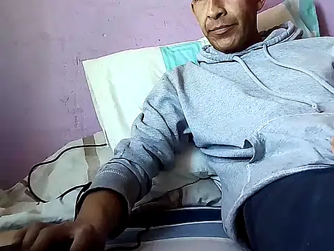 Snapshot of ivan11_16 chatting on 5, 11, 2025 ivan11 16 online show from 5, 11, 2025