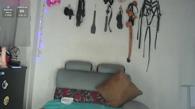 angierot2025 online show from 7, 11, 2025