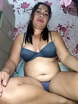 Snapshot of sexybitch_02 chatting on 22, 10, 2025 sexybitch 02 online show from 22, 10, 2025