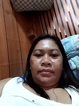 Snapshot of sexybitch_02 chatting on 8, 11, 2025 sexybitch 02 online show from 8, 11, 2025